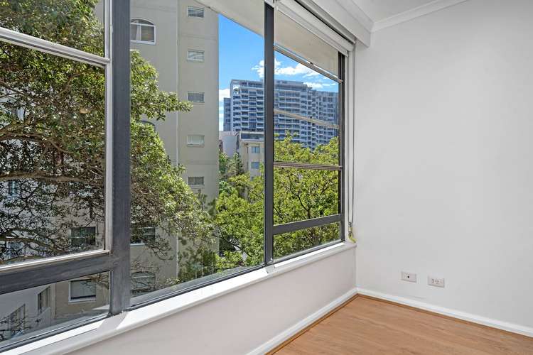 Third view of Homely apartment listing, 7B/15-19 Onslow Avenue, Elizabeth Bay NSW 2011