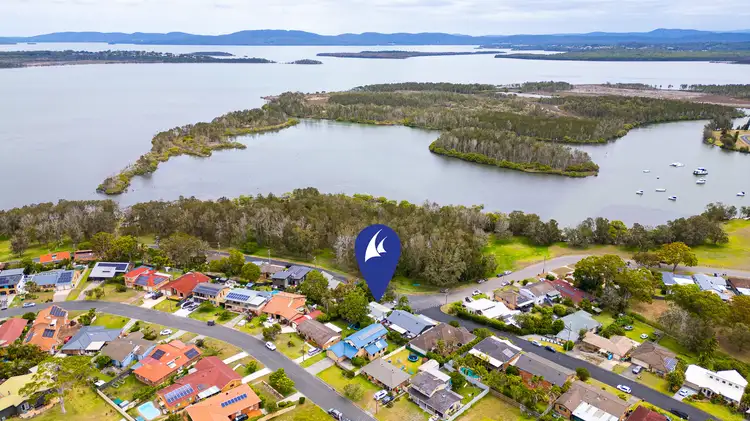 24 Pipers Bay Drive