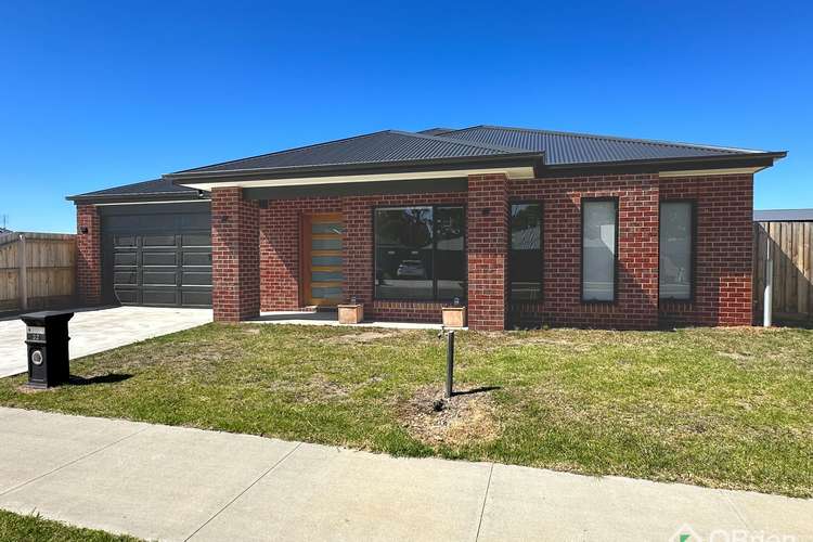 32 Houghton Crescent, Eagle Point VIC 3878