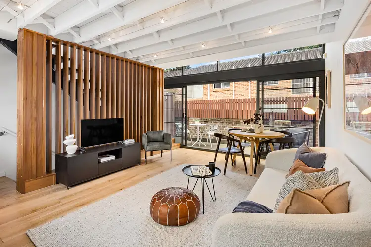 4/5 Pemell Lane