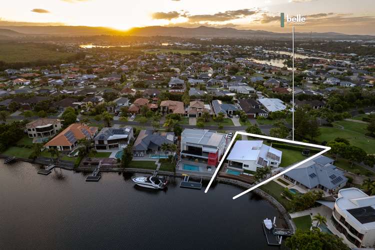 2 Pipers Point, Helensvale QLD 4212