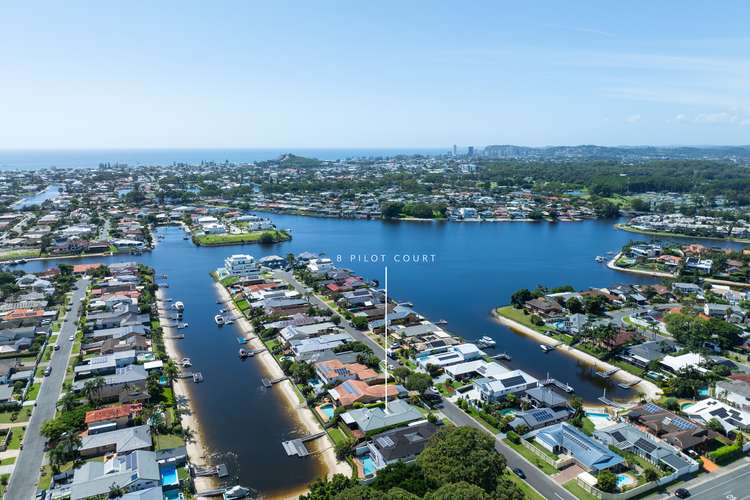 8 Pilot Court, Mermaid Waters QLD 4218