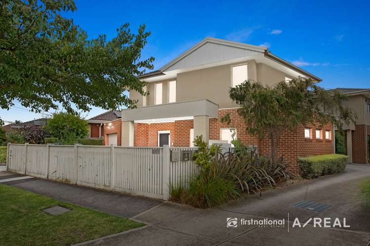 Main view of Homely townhouse listing, 1/126 The Boulevard, Thomastown VIC 3074