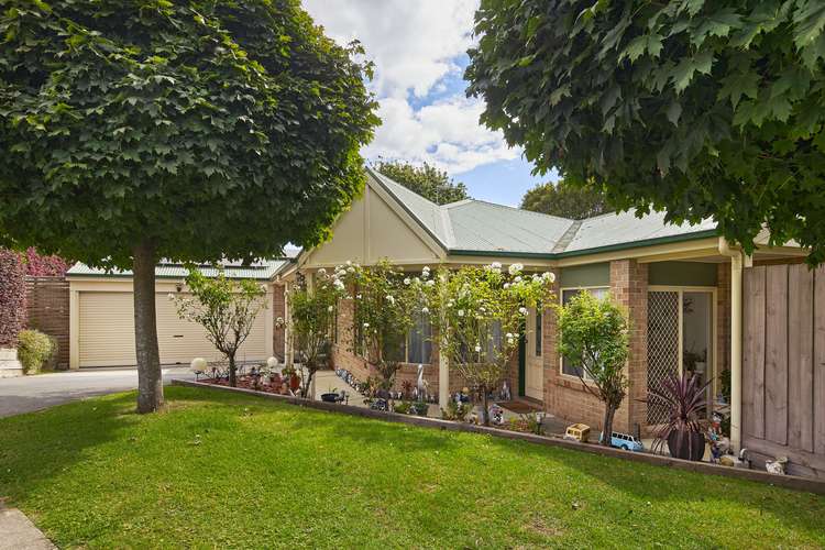 Main view of Homely house listing, 1/5 Karrala Court, Drouin VIC 3818
