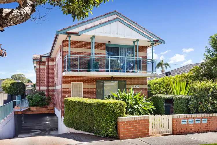 4/138 Edenholme Road