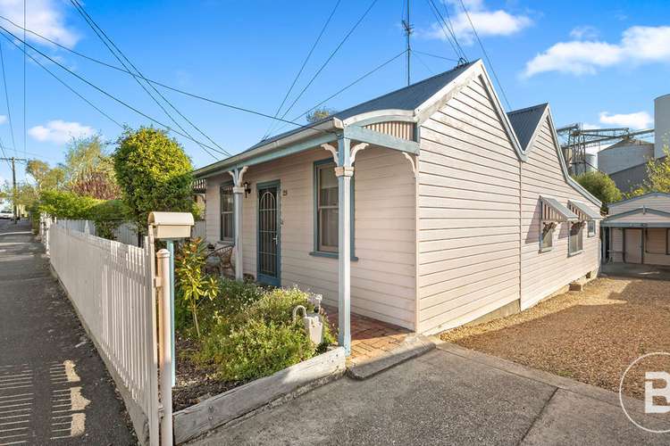 25 Little Clyde Street, Soldiers Hill VIC 3350
