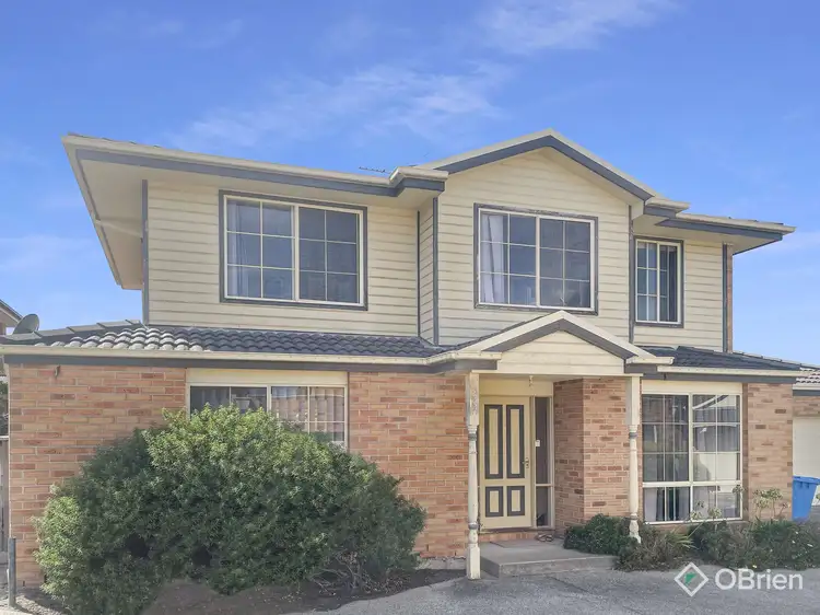 2/23 Farnborough Way