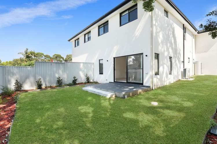 Main view of Homely townhouse listing, 2/6 Canberra Road, Sylvania NSW 2224