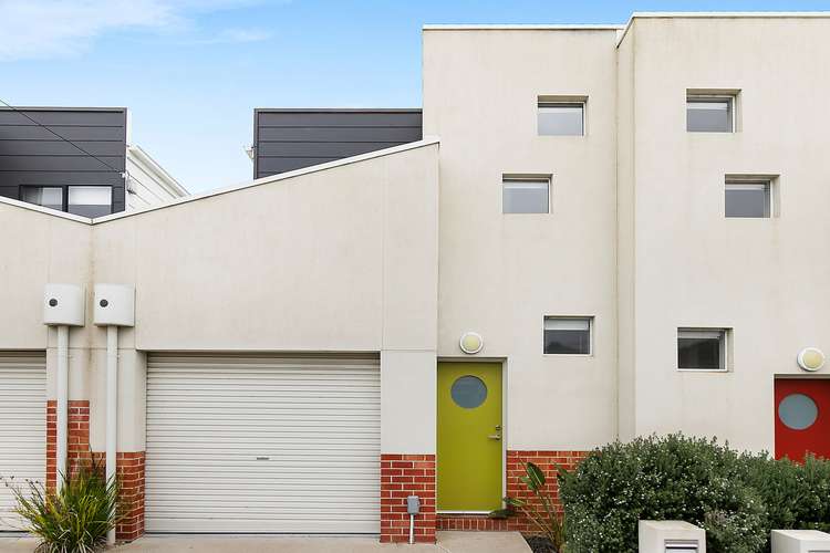 Main view of Homely townhouse listing, 28/5 Oxford Street, Whittington VIC 3219