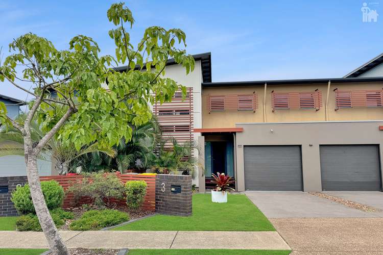 Main view of Homely townhouse listing, 3/136 Pulgul Street, Urangan QLD 4655