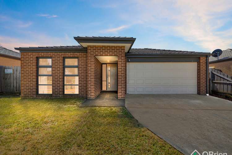 Main view of Homely house listing, 33 Melissa Way, Pakenham VIC 3810