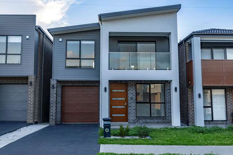 Main view of Homely townhouse listing, 18 Grandeur Parade, Riverstone NSW 2765