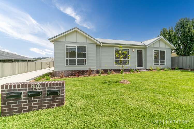 Main view of Homely unit listing, 1,2,3/10 Ailsa Crescent, Armidale NSW 2350