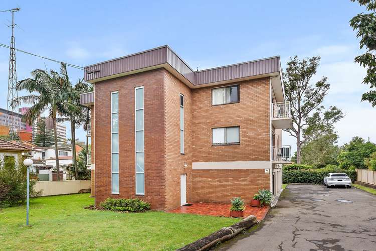 Main view of Homely unit listing, 2/5 Allan Street, Wollongong NSW 2500