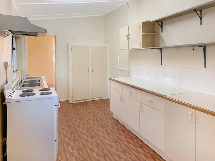 2/81 Short Street