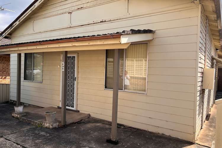 Main view of Homely unit listing, 1/32 Urunga Parade, Wollongong NSW 2500