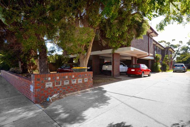 2/10 Percy Street, St Albans VIC 3021