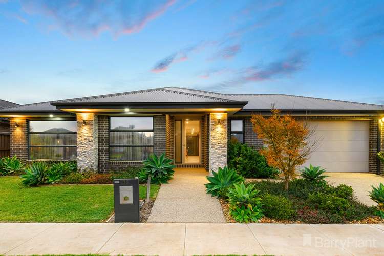 35 Wiltshire Boulevard, Thornhill Park VIC 3335