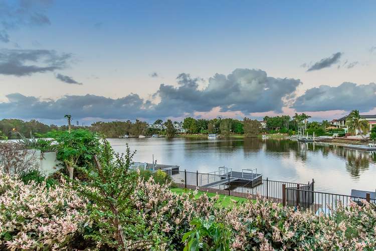 13 St Martin Place, Clear Island Waters QLD 4226