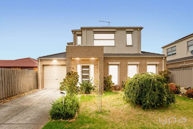 Main view of Homely unit listing, 2/6 Ozzimo Way, Werribee VIC 3030