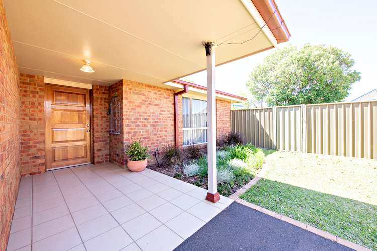 Main view of Homely townhouse listing, 10/5 John Brass Place, Dubbo NSW 2830