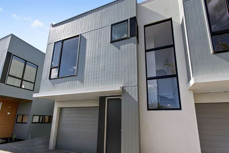 Main view of Homely townhouse listing, 4/430 Latrobe Terrace, Newtown VIC 3220