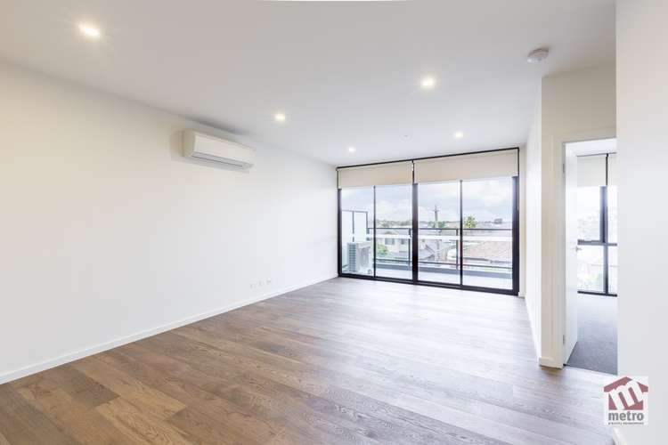 Third view of Homely apartment listing, 204B/23-25 Cumberland Road, Pascoe Vale VIC 3044