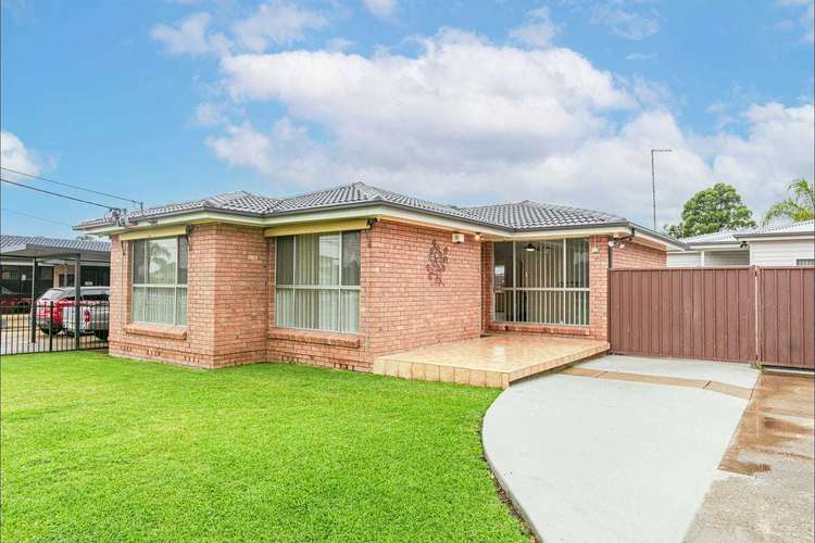 Main view of Homely house listing, 33 Tarana Crescent, Dharruk NSW 2770