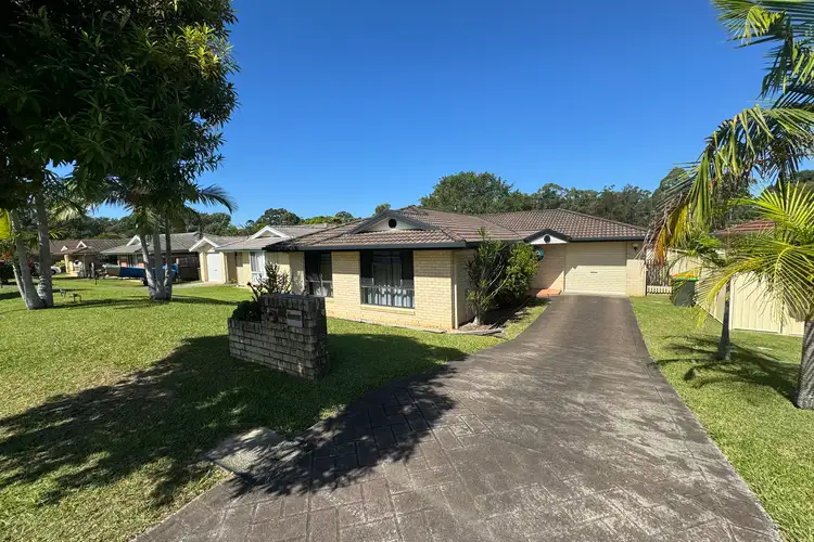 30 Sunbird Crescent