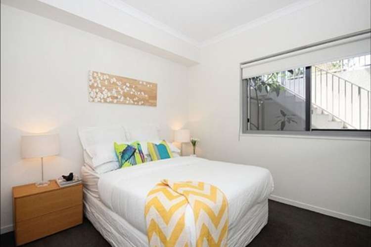 Main view of Homely unit listing, 2/62 Waldheim Street, Annerley QLD 4103