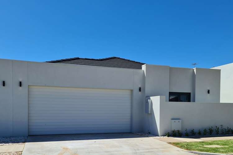 Main view of Homely townhouse listing, 6 Harbourside Way, Mildura VIC 3500