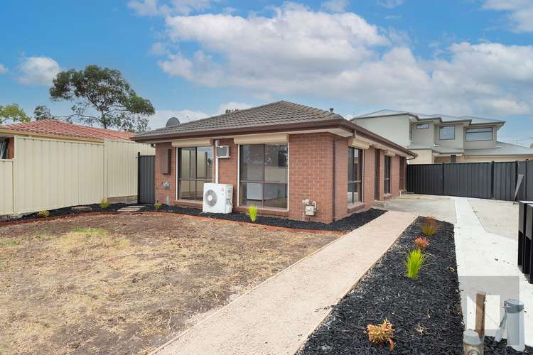 Main view of Homely house listing, 8 Mulwala Garden, St Albans VIC 3021