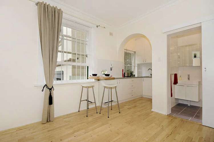 Main view of Homely studio listing, 2/35 Roslyn Street, Potts Point NSW 2011