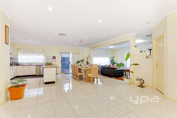 Sixth view of Homely house listing, 11 Oakbank Court, Roxburgh Park VIC 3064