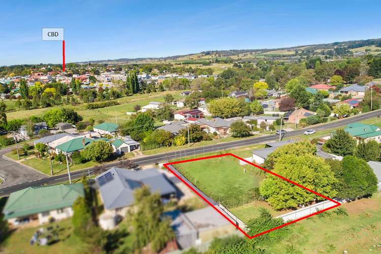 14 Carr Street, Crookwell NSW 2583