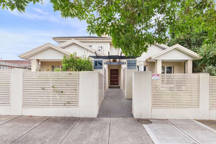 Main view of Homely townhouse listing, 4/18 Bleazby Street, Bentleigh VIC 3204