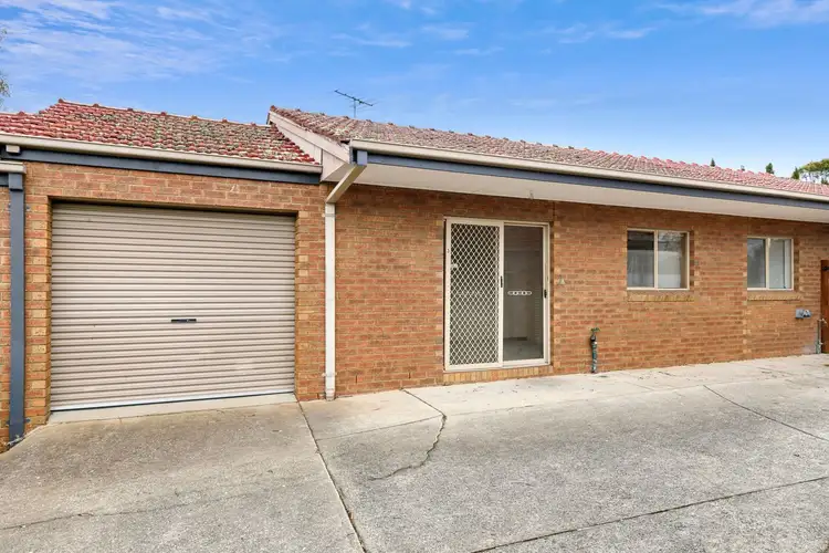 3/6 Blair Court