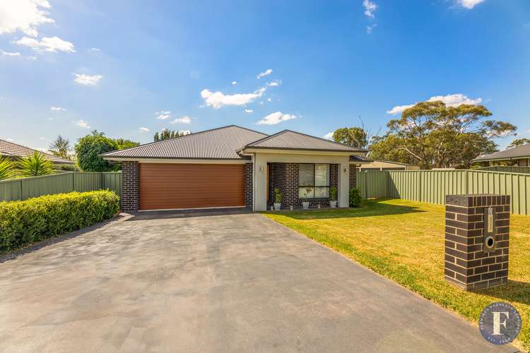 5 Francis Place, Young NSW 2594