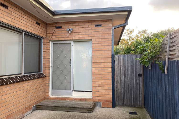 Main view of Homely unit listing, 2/5 Walsgott Street, North Geelong VIC 3215