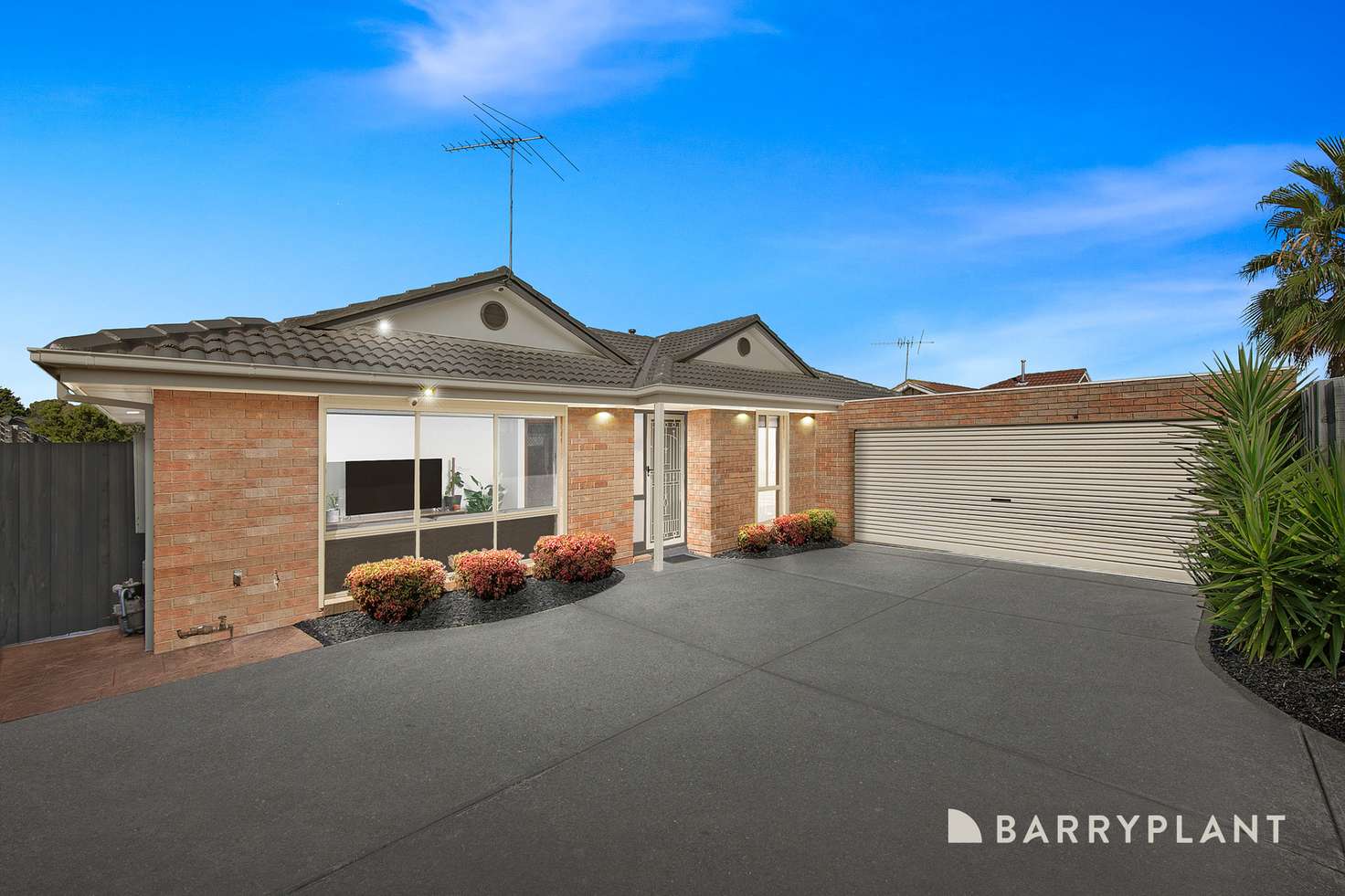 Main view of Homely house listing, 2/5 Romeo Court, Mill Park VIC 3082
