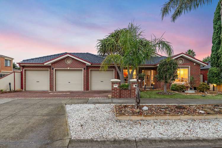 27 Hillcrest Drive, Hillside VIC 3037