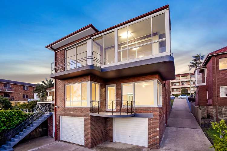 Main view of Homely semiDetached listing, 2/124 Queenscliff Road, Queenscliff NSW 2096