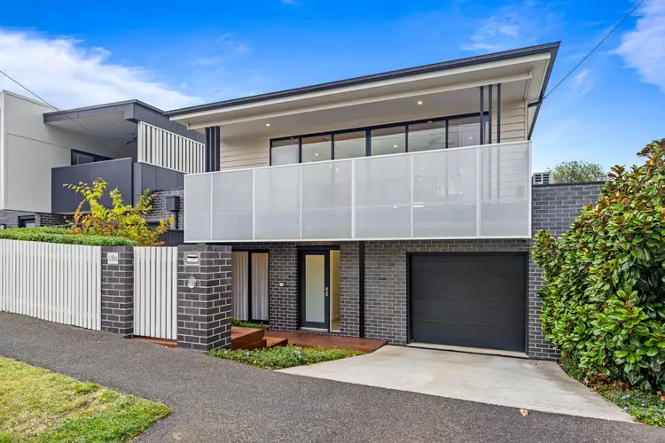 1/8a Sweeney Street