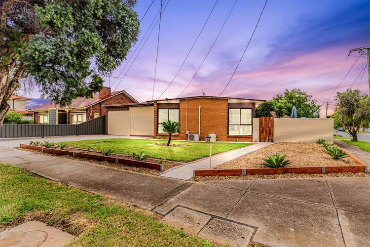 Main view of Homely house listing, 10 Luxford Street, St Albans VIC 3021