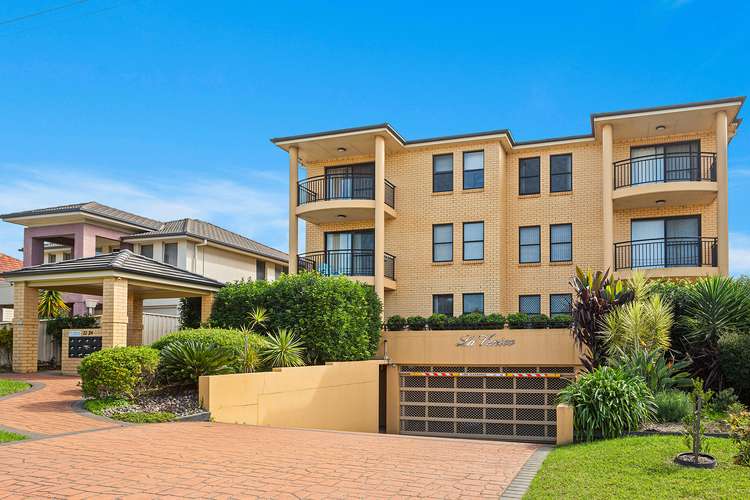 Main view of Homely unit listing, 2/22-24 New Dapto Road, Wollongong NSW 2500