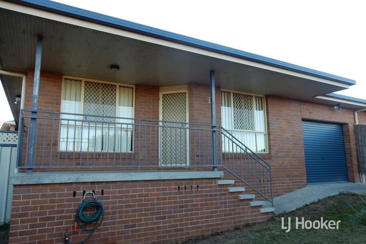 2B Crestview Place, Inverell NSW 2360