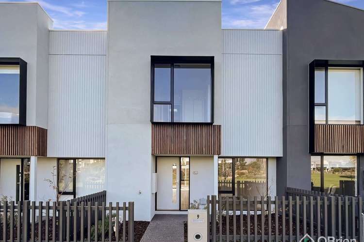 Main view of Homely townhouse listing, 9 Allemande Walk, Cranbourne South VIC 3977