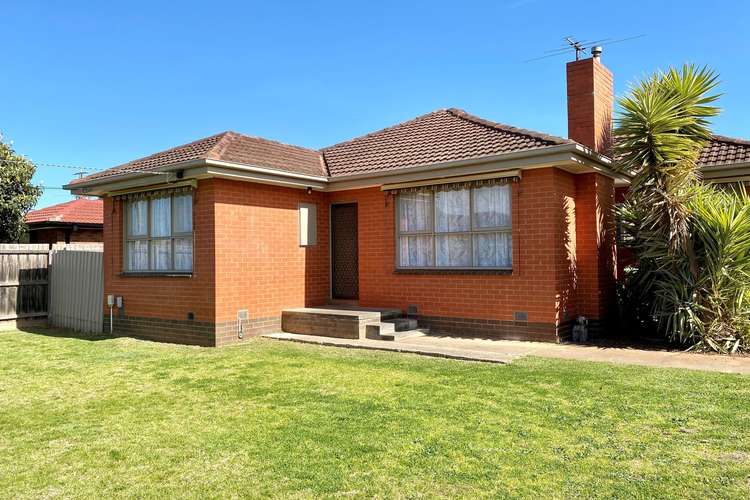 1 Connel Drive, Melton South VIC 3338