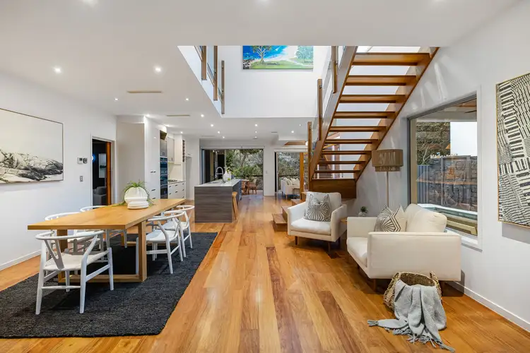 27 Boardrider Crescent