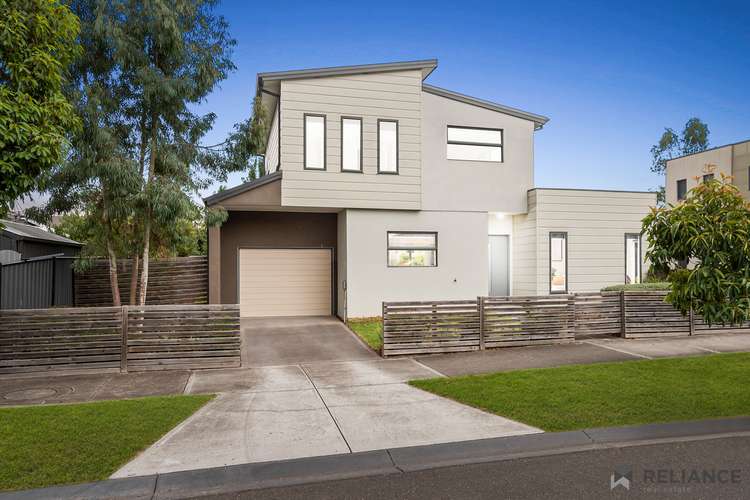 Main view of Homely townhouse listing, 1/20 Hyde Park, Craigieburn VIC 3064